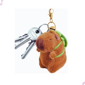 Chaveiro Capivara Fofa de Pelúcia com Mochila de Tartaruga com Guizo