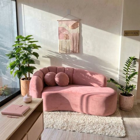 Sofá Curvo 3 Lugares Orgânico Confortável Serena Veludo Rosa - Montanari'S Decor