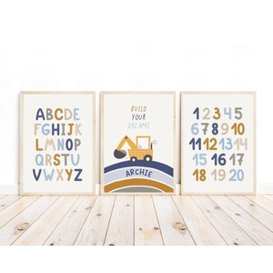 Kit 3 Quadros Alfabeto Número Letras Retroescavadeira Quarto Menino Infantil