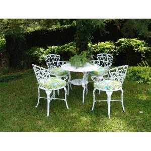 Conjunto de Jardim Viena (01 Mesa + 04 Poltronas) Alumínio Fundido Jardim Varanda Piscina Área Gourm