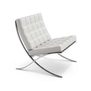 Poltrona Barcelona Courino Base Cromada Branco Cor Branco