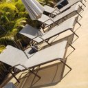 Ver imagem 2 de Espreguiçadeira Sling Premium para Piscina de Alumínio Encosto Regulável - Bege