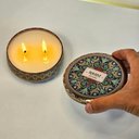 Ver imagem 5 de Vela Aromática Premium em Lata Decorada 220g