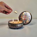 Ver imagem 1 de Vela Aromática Premium em Lata Decorada 220g