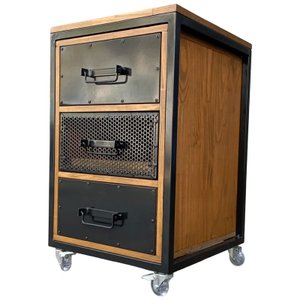 Mesa de Cabeceira Gaveteiro Modelo Cubo Industrial - Ferro e Madeira - com 3 Gavetas e 4 Rodízios