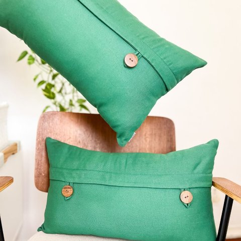 Capa de Almofada Retangular em Algodão Premium com Botões em Madeira Almofadas Estilo