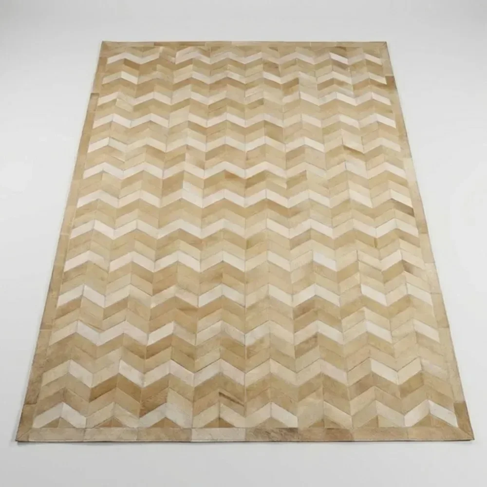 Ver imagem 1 de Tapete de Couro Legítimo Geométrico -:250x300