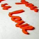 Ver imagem 3 de Adorno De Parede All You Need Is Love - Quadro / Frase 70cm comprimento - Toque 3D: Laranja