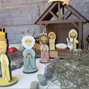 Ver imagem 6 de Presépio de Natal Pequeno em Mdf 4mm Colorido 19x15x18cm Montável com Caixa
