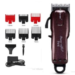 Maquina Cortar Cabelo Profissional Kemei 2600 + Kemei 032 + Kit Escova Disfarce e Navalha - 2