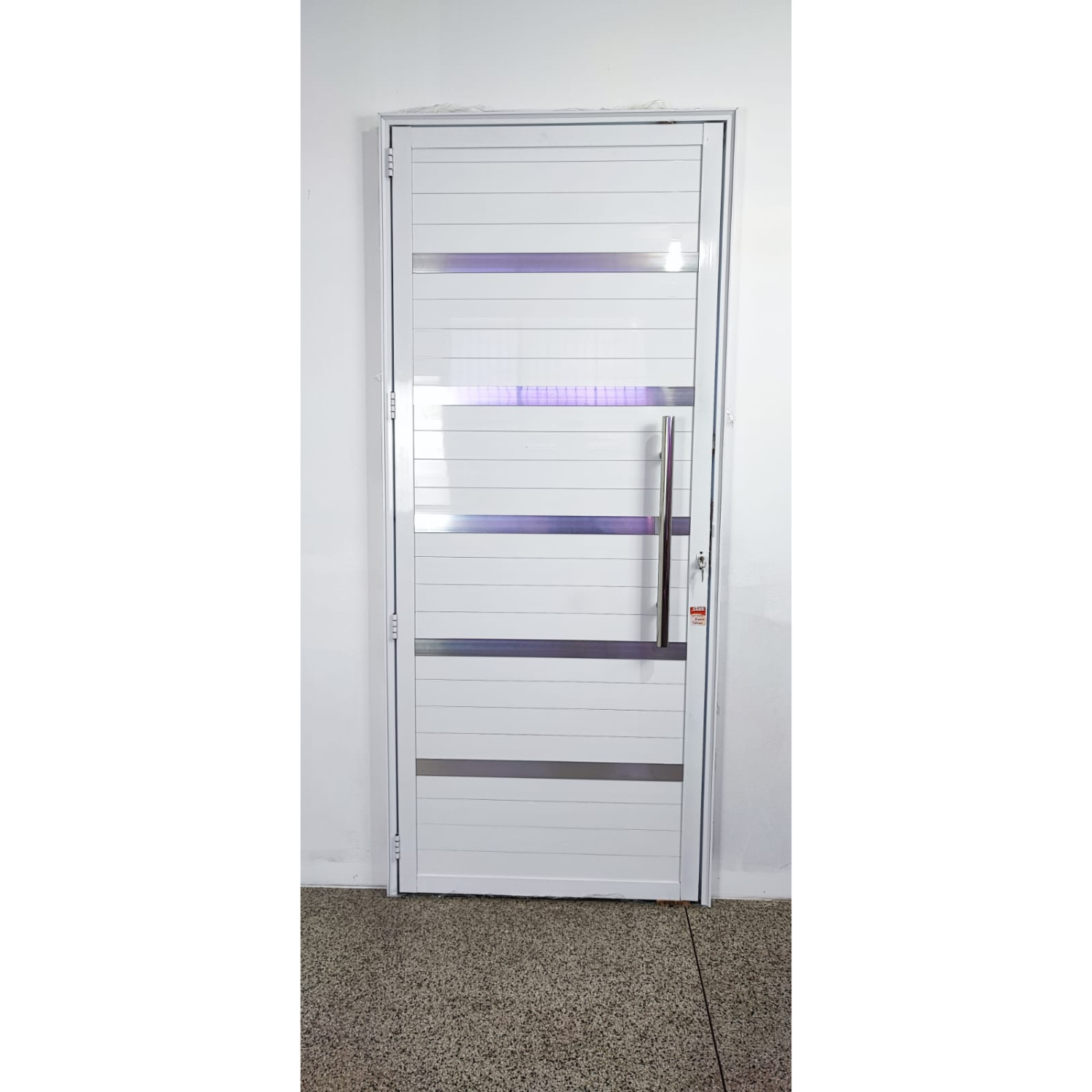 Porta de Alumínio Frisada Lado Direito 210x90cm Branco Esquadrias Castro - 5