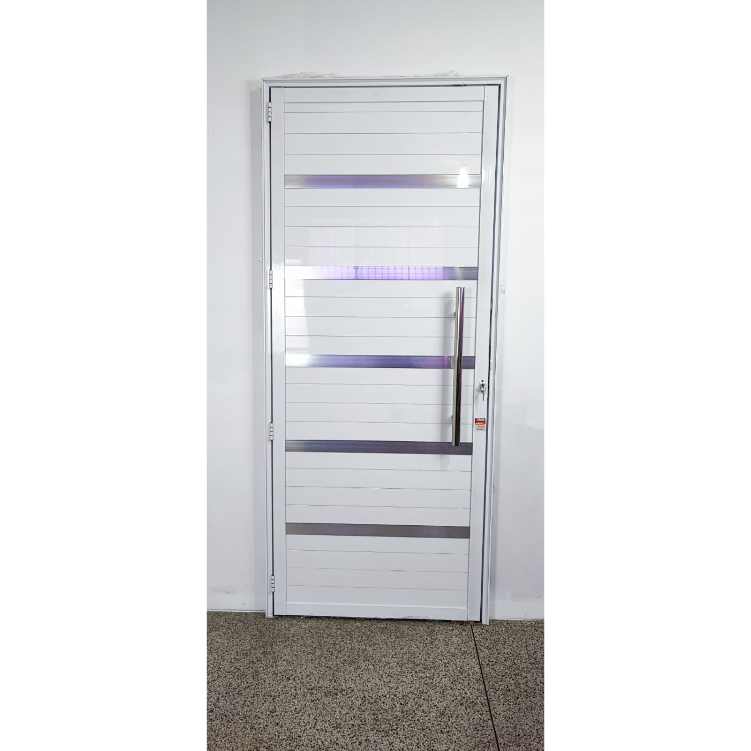 Porta de Alumínio Frisada Lado Direito 210x90cm Branco Esquadrias Castro - 4