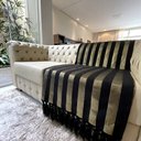 Ver imagem 4 de Manta Para Sofá Tecido Jacquard Luxo Listrado Preto e Dourado 190x140cm