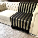 Ver imagem 1 de Manta Para Sofá Tecido Jacquard Luxo Listrado Preto e Dourado 190x140cm