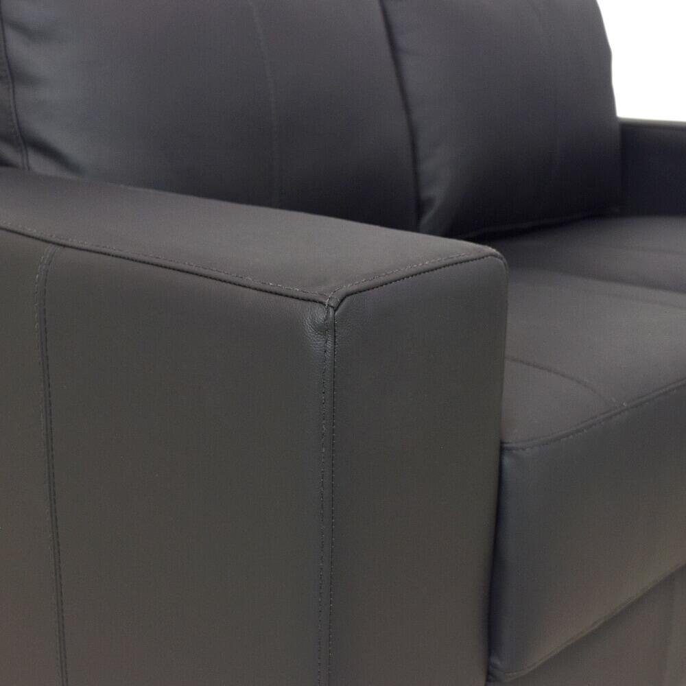 Detalhe do couro leg&iacute;timo e acabamento do bra&ccedil;o do Sof&aacute; Leder