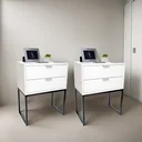 Ver imagem 1 de Kit 2 Mesas Cabeceira Industrial 40cm Branco Eco 2 Gavetas Base Metal Preto Lateral Cama
