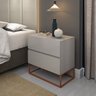 Mesa Cabeceira Off White para Cama Casal Pés Metal Cobre Eros 45cm 2 Gavetas Puxador Cava Luxo - 1