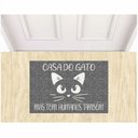 Ver imagem 1 de Tapete Casa do Gato Mas Tem Humanos Aqui Também 60x40 Cm.:cinza