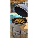 Ver imagem 3 de Churrasqueira Kamado Ultra da Rasco Preto C/ Grelha Aço Inox, Suporte e Mesas. Serve até 20