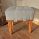 Ver imagem 4 de Puff Quadrado para Sala de Linho - Cinza Claro