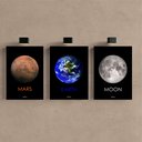 Ver imagem 2 de Kit 3 Quadro Decorativo Planetas Marte Lua Galáxia Quarto 28x20cm