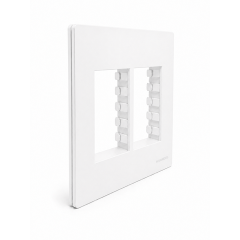 Placa + Suporte 4x4 6 Postos Infiniti Plus Branco Siena Mg Cor:Branco Siena
