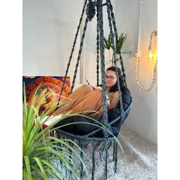 Cadeira Suspensa de Macrame Corda Náutica Cinza Escuro com Almofada Preta Rede para Dormir - 3