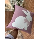Ver imagem 3 de Kit 2 Capas de Almofada Decorativa Coelho da Páscoa