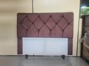 Ver imagem 1 de Cabeceira Pâmela Cama Box Estofada Capitone - Élpis Móveis - Suede Cinza - 140cm