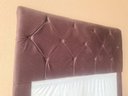 Ver imagem 2 de Cabeceira Pâmela Cama Box Estofada Capitone - Élpis Móveis - Suede Cinza - 140cm