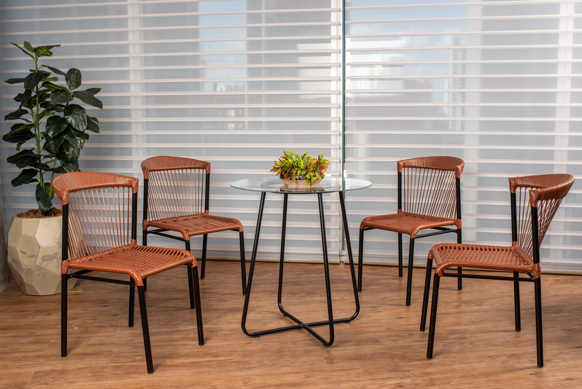 Conjunto 1 mesa e 4 cadeiras CJM11CS10ptr varanda externa 100% Aluminio ...