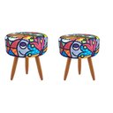 Ver imagem 1 de Kit 02 Puffs Redondo Suede Estampado Romero Britto Pés Palito