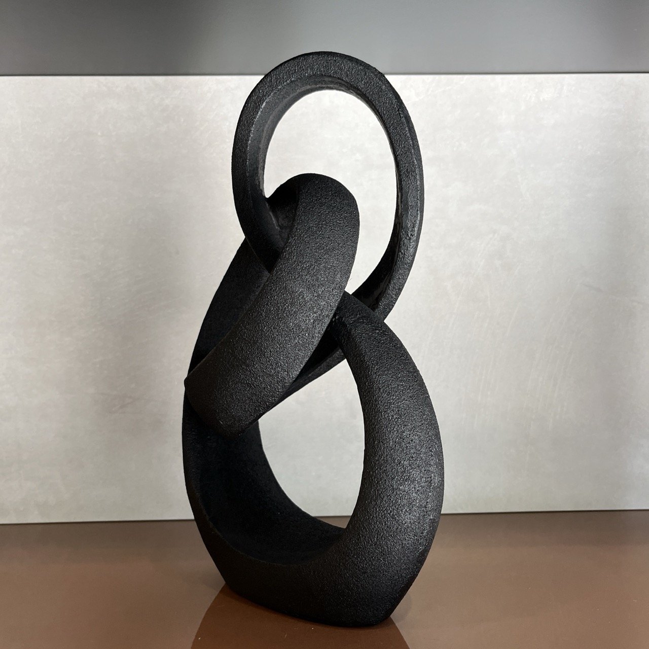 Escultura Decorativa Contemporânea 30x18x13cm - 2