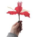 Ver imagem 4 de Kit 8 Flores Vermelhas Com Cabo Artificial Decoração De Natal Com Glitter 22cm