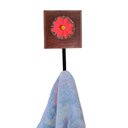 Ver imagem 5 de Kit Banheiro 3 Peças Toalheiro Cabideiro Porta Papel Papel com Flores Coloridas Cor Vermelho