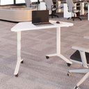Ver imagem 1 de Escrivaninha Trapezoidal Orgânica 120 cm X 52 cm Pés Metal com Rodízio para Escritório e Home
