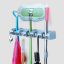 Ver imagem 1 de Suporte Multiuso Organizadora de Rodo e Vassoura - 6 Ganchos