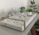 Ver imagem 6 de Bandeja Decorativa para Servir Branco Gold Marmorizado com Alça Dourada