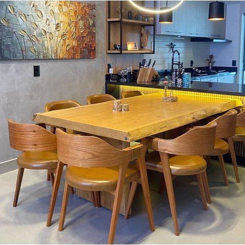 Mesa de Tronco Pequiá com Bordas Orgânicas e Pés de Tronco Cor Mel 180cm Comprimento X 90cm Largura