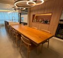 Ver imagem 3 de Mesa de Tronco Pequiá com Bordas Orgânicas e Pés de Tronco Cor Mel 180cm Comprimento X 90cm Largura