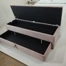 Baú Gaveta (sapateiro) Modelo em Capitonê 140x50x45cm Casal na Cor Rosa - 2