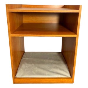 Mesa de Cabeceira Pet com Nicho e Colchão Incluso - Marrom