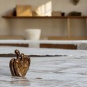 Ver imagem 3 de Escultura de Mesa Marrom para Decoração de Sala Romance Petra