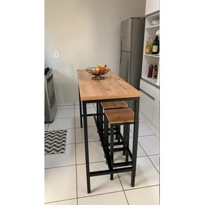 Mesa Bistrô Estilo/Modelo Industrial com 4 banquetas (1,60 x 0,60)