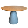 Mesa de Jantar Cone Cimento Rústico 130 cm Tampo Freijó Personal Decor Mesa de Jantar Cone Redonda - 2