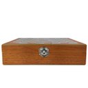 Ver imagem 6 de Kit Cantil em Couro e Metal com Copos e Estojo de Madeira Com Acessórios de Xadrez