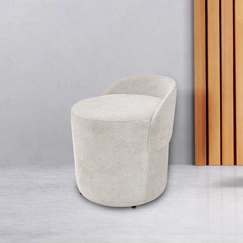 Puff Decorativo com Encosto Forma Orgânica Bouclé Yuri