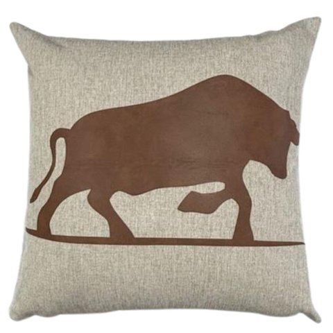 Capa de Almofada em Linho Country Aplique em Couro 50x50cm - Touro