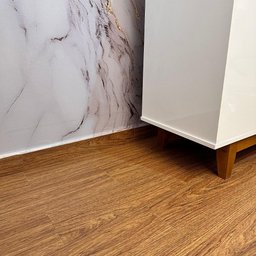 Piso de Madeira Click Acabamento Laminado Freijó com Encaixe - 20 Peças - 1