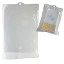 Ver mais imagens de Embalagem de Pendurar Multiuso Pvc Cristal com Botão 26x20cm